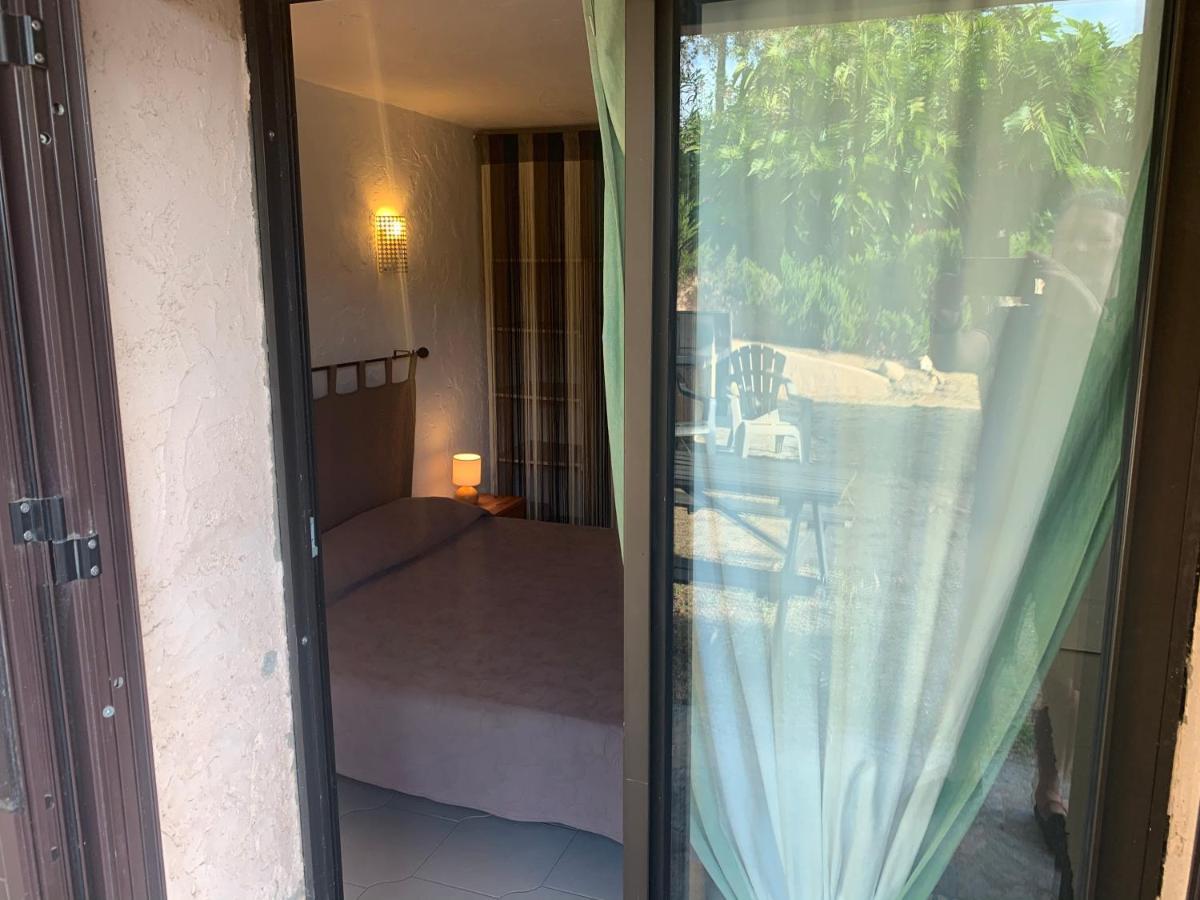 Chambres Et Tables D'Hotes Zelia & Jacques Berquez Пьяноттоли-Кальдарелло Экстерьер фото