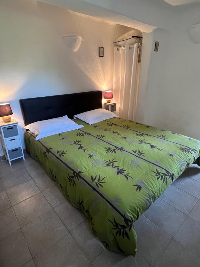 Chambres Et Tables D'Hotes Zelia & Jacques Berquez Пьяноттоли-Кальдарелло Экстерьер фото