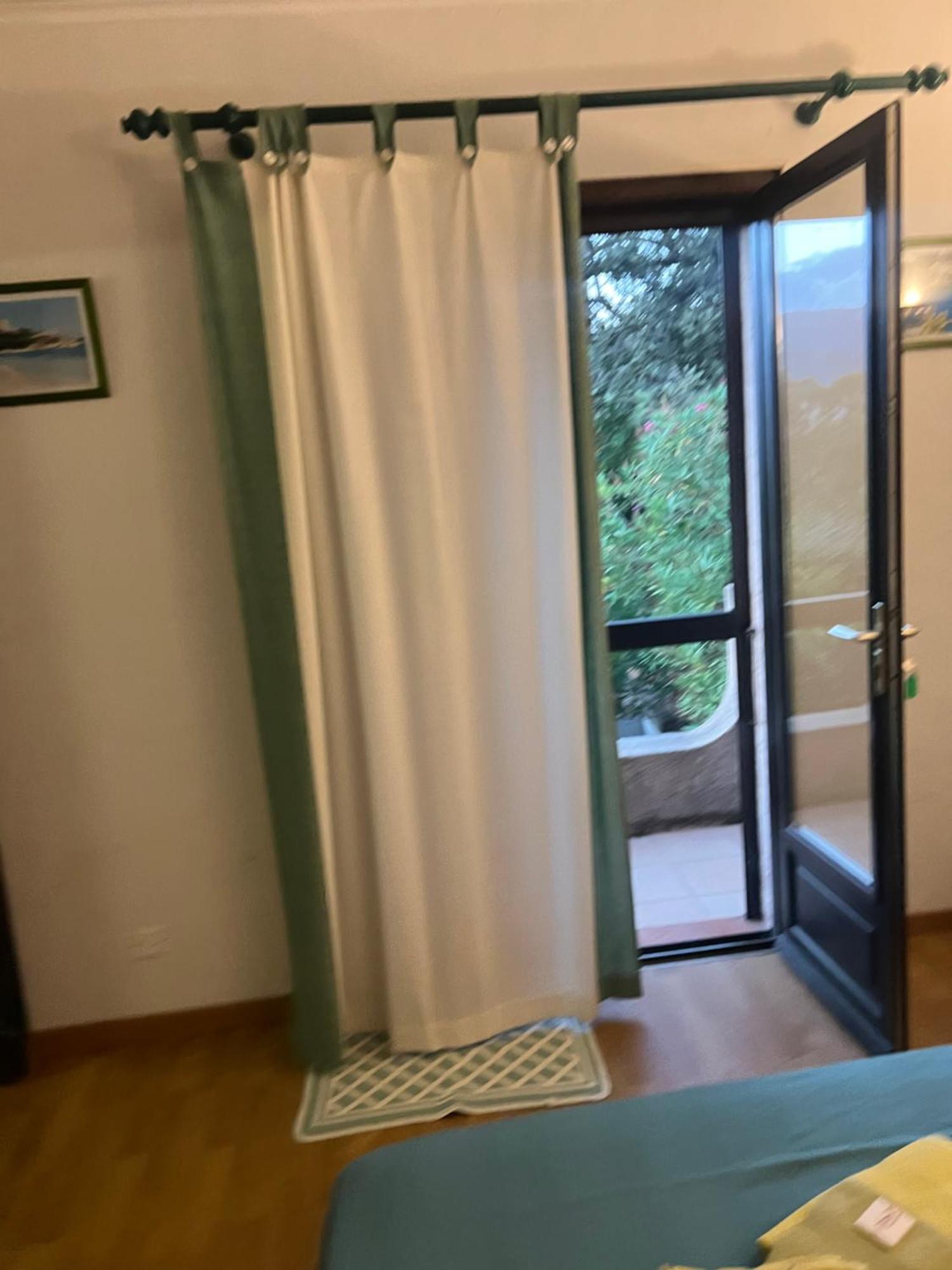 Chambres Et Tables D'Hotes Zelia & Jacques Berquez Пьяноттоли-Кальдарелло Экстерьер фото